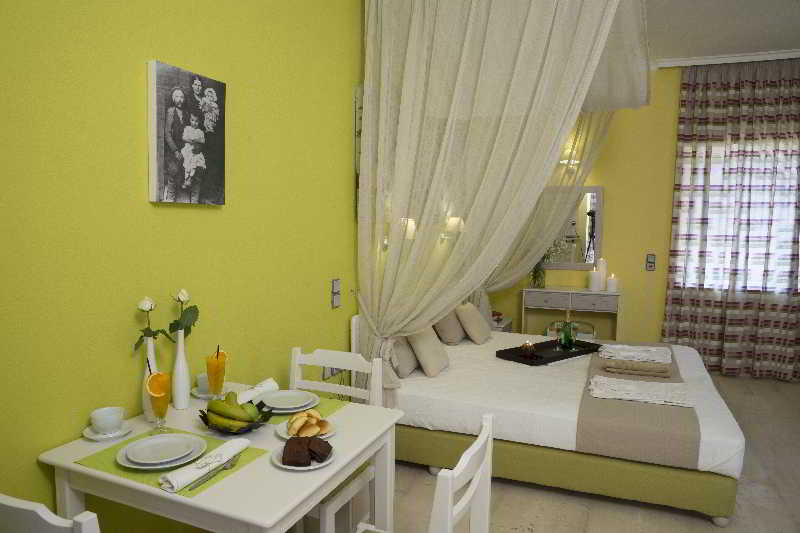 Fotos del hotel Elia Stalos Apartments:  7