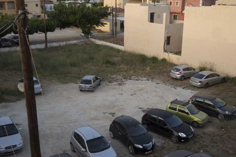 Fotos del hotel Elia Stalos Apartments:  11