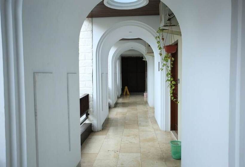 Fotos del hotel Reddoorz @ Padma Utara:  2