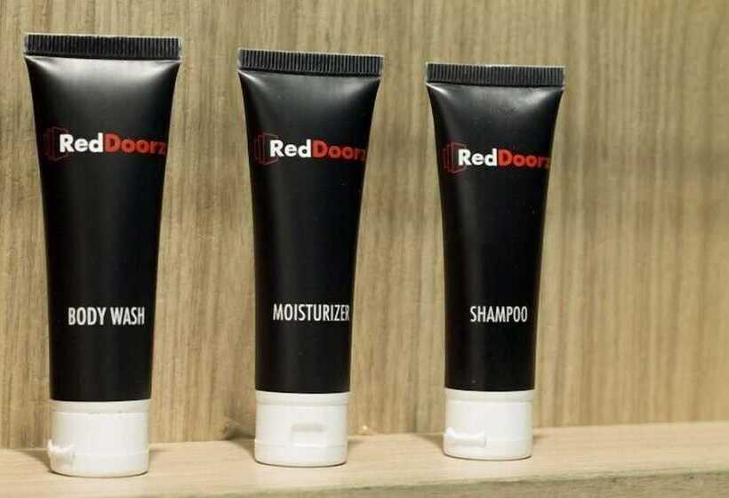 Fotos del hotel Reddoorz @ Padma Utara:  4