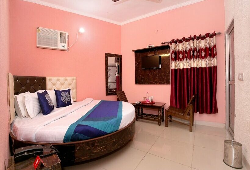 Oyo 10012 Hotel Pink City