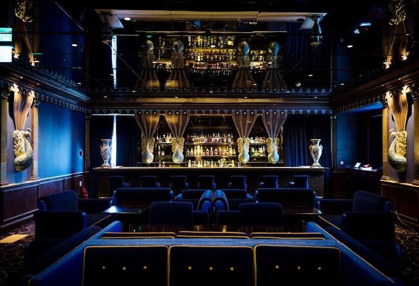 Fotos del hotel L Escape:  11