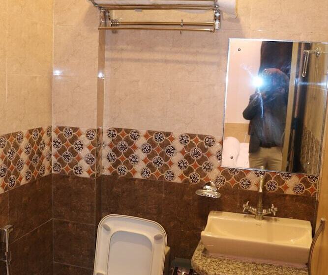 Fotos del hotel Check In Room Chuna Mandi:  19