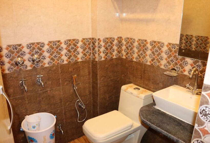 Fotos del hotel Check In Room Chuna Mandi:  16