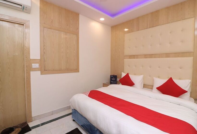 Fotos del hotel Check In Room Chuna Mandi:  9