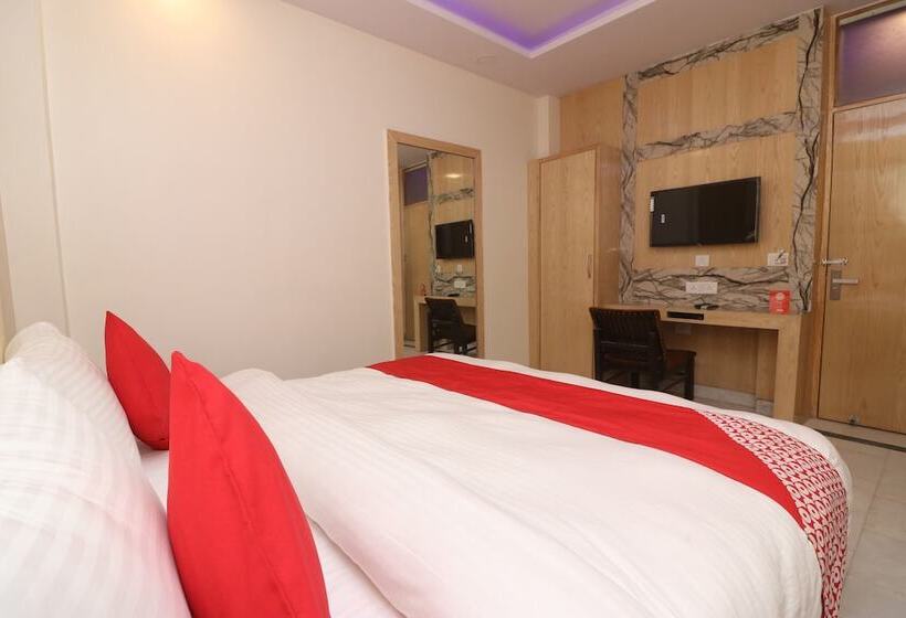 Fotos del hotel Check In Room Chuna Mandi:  8