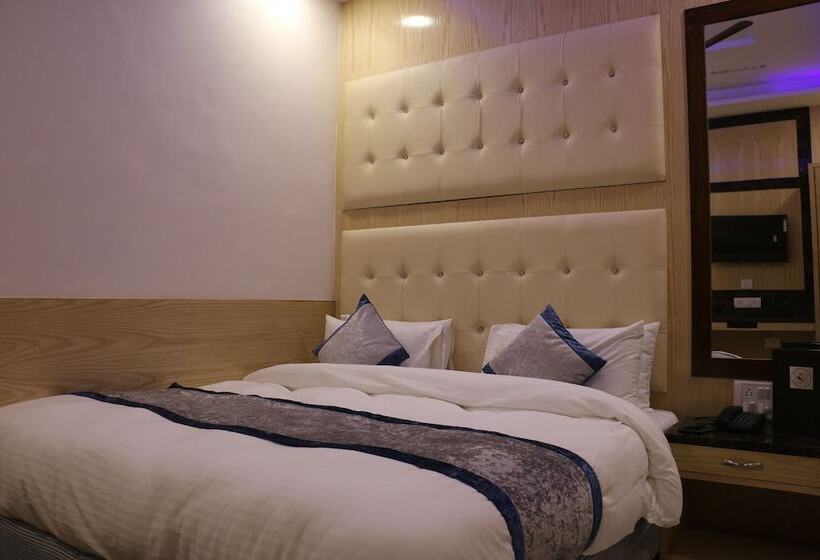 Fotos del hotel Check In Room Chuna Mandi:  7