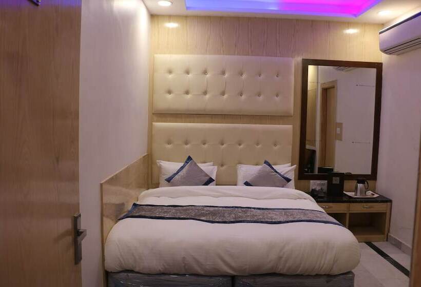 Fotos del hotel Check In Room Chuna Mandi:  5