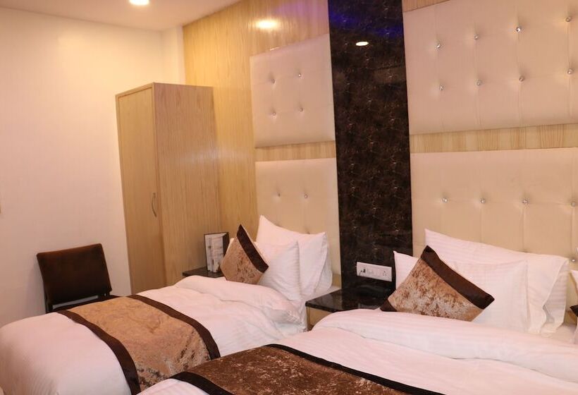 Fotos del hotel Check In Room Chuna Mandi:  21