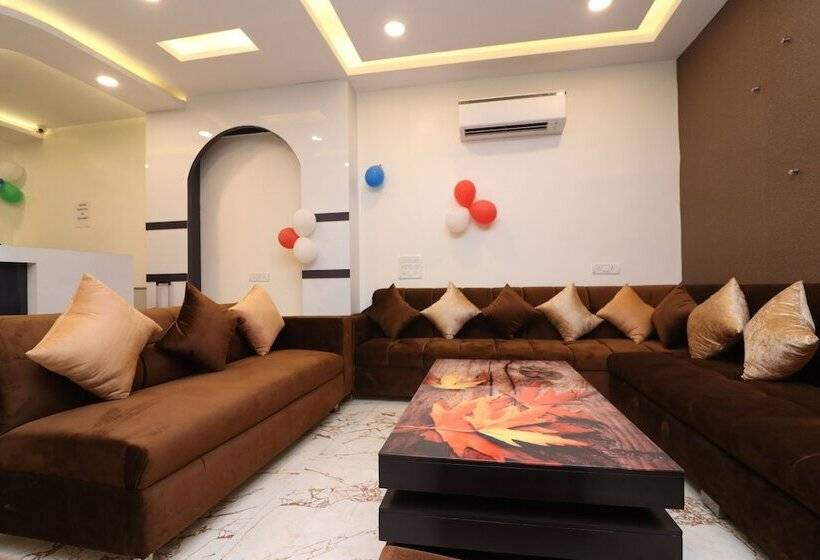 Fotos del hotel Check In Room Chuna Mandi:  22