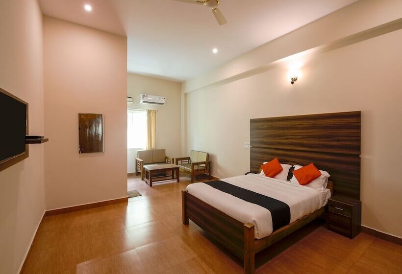 Fotos del hotel Capital O 22212 J K Golden Embassy:  20