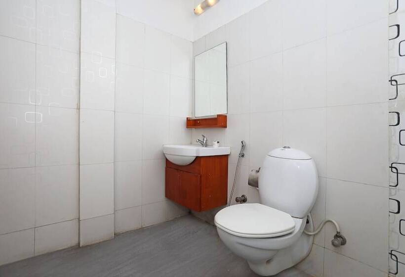 Fotos del hotel Capital O 22212 J K Golden Embassy:  6