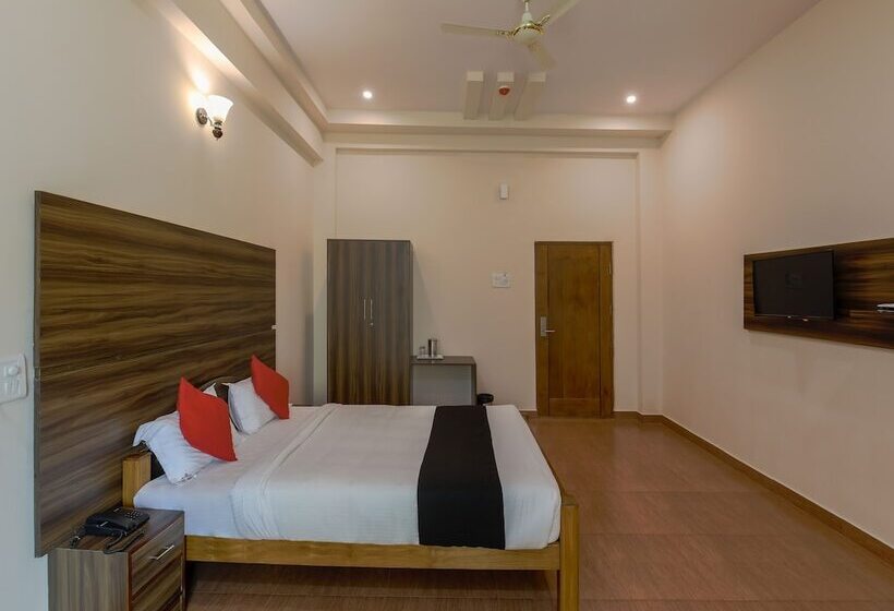 Fotos del hotel Capital O 22212 J K Golden Embassy:  9