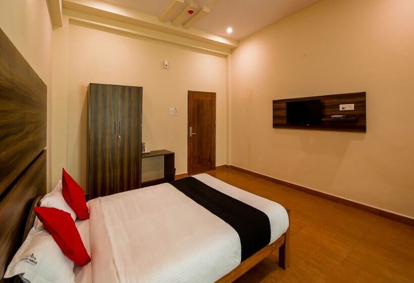 Fotos del hotel Capital O 22212 J K Golden Embassy:  11