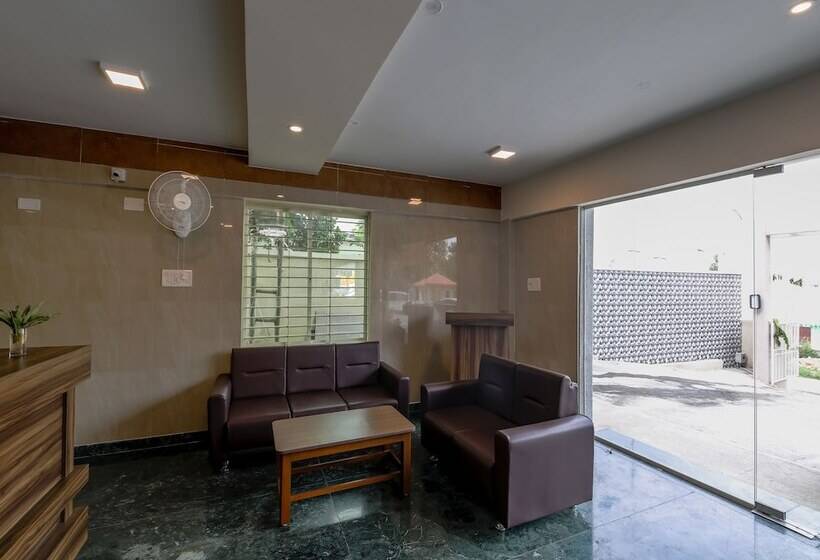 Fotos del hotel Capital O 22212 J K Golden Embassy:  13