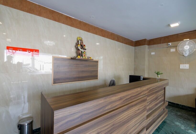 Fotos del hotel Capital O 22212 J K Golden Embassy:  14