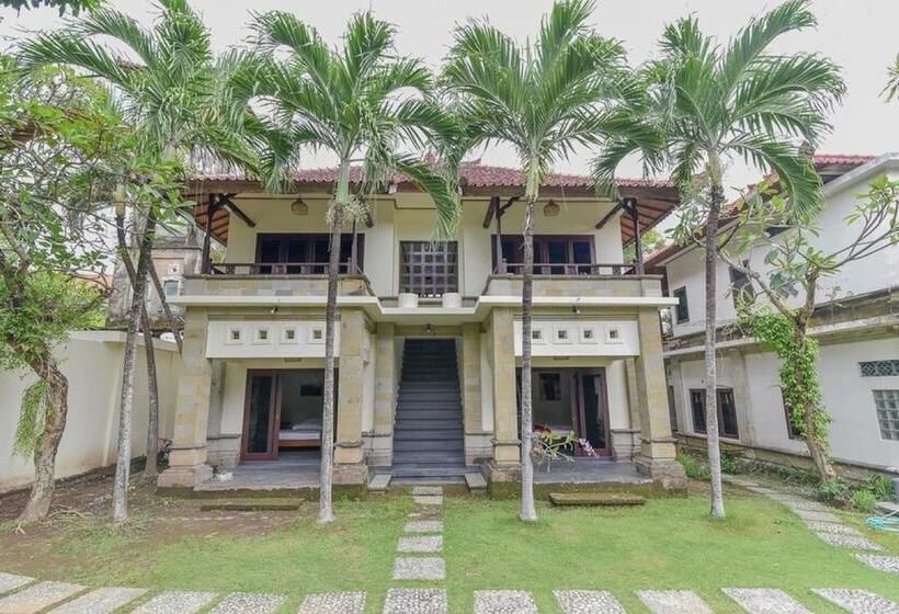 Fotos del hotel Reddoorz Plus Near Seminyak Square:  2