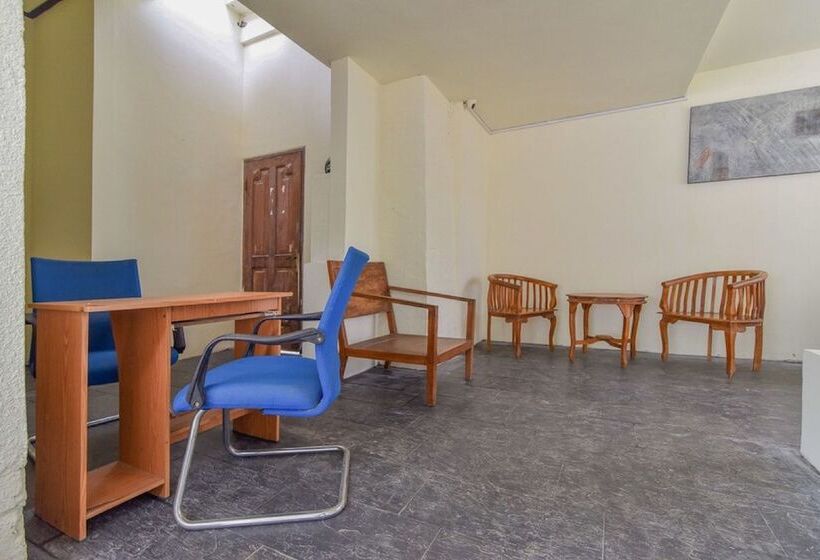 Fotos del hotel Reddoorz Plus Near Seminyak Square:  3