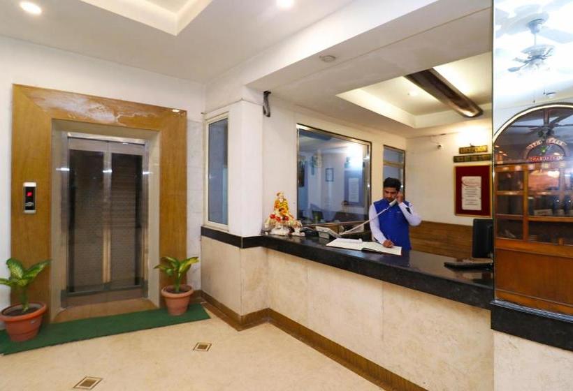 Fotos del hotel Oyo 27878 Highway Inn International:  7