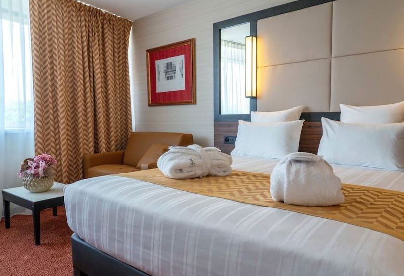 Fotos del hotel Nash Suites Airport:  14