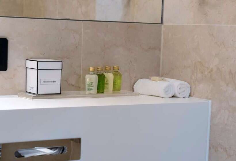 Fotos del hotel Nash Suites Airport:  2