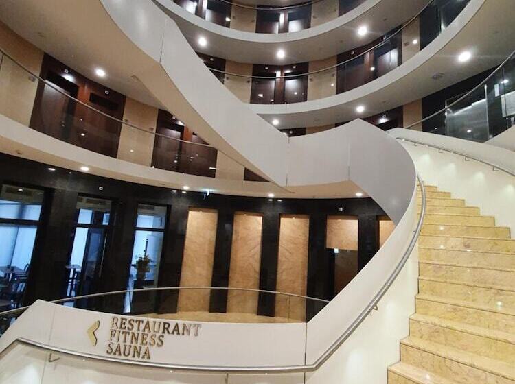 Fotos del hotel Nash Suites Airport:  25