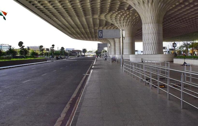 Capital O 22120 Hotel Universal Garden