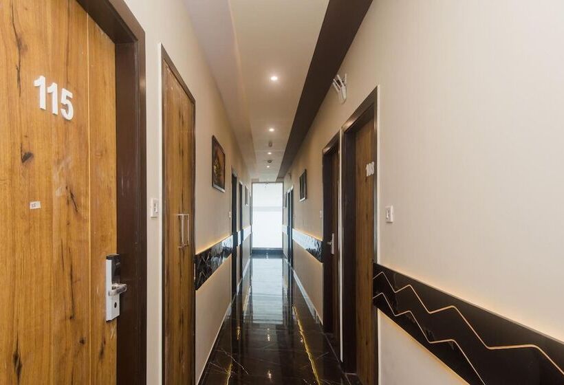 Fotos del hotel Capital O 22120 Hotel Universal Garden:  6