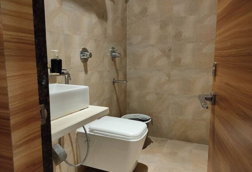 Fotos del hotel Capital O 22120 Hotel Universal Garden:  11