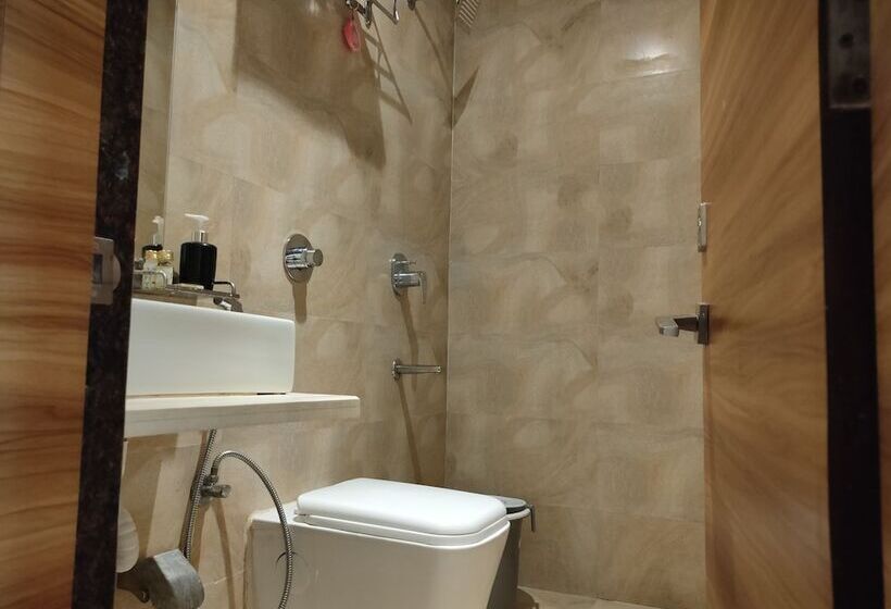 Fotos del hotel Capital O 22120 Hotel Universal Garden:  13