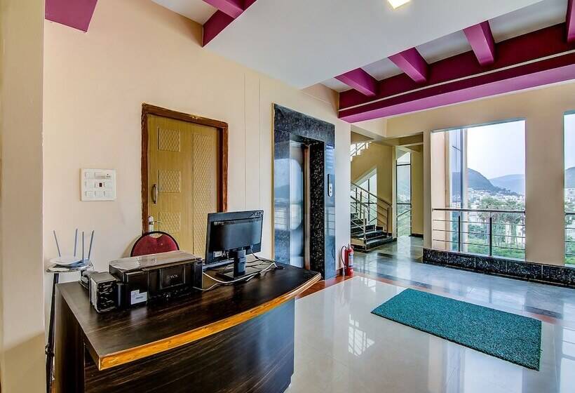 Fotos del hotel Oyo 15019 Savera Function Hall:  16