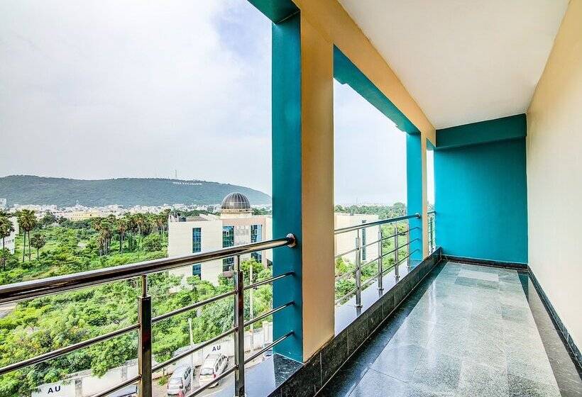 Fotos del hotel Oyo 15019 Savera Function Hall:  14