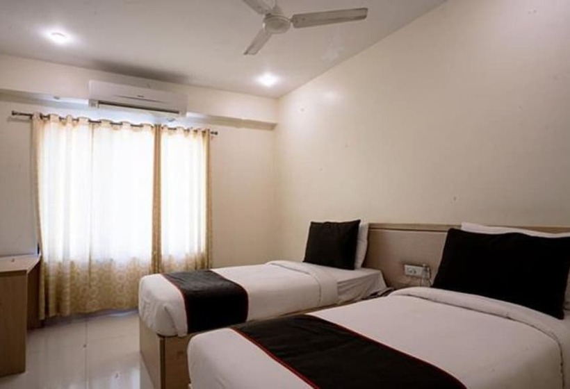 Fotos del hotel Capital O 16971 Hotel Lorven:  11