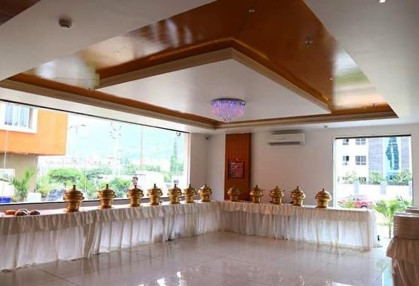 Fotos del hotel Capital O 16971 Hotel Lorven:  4