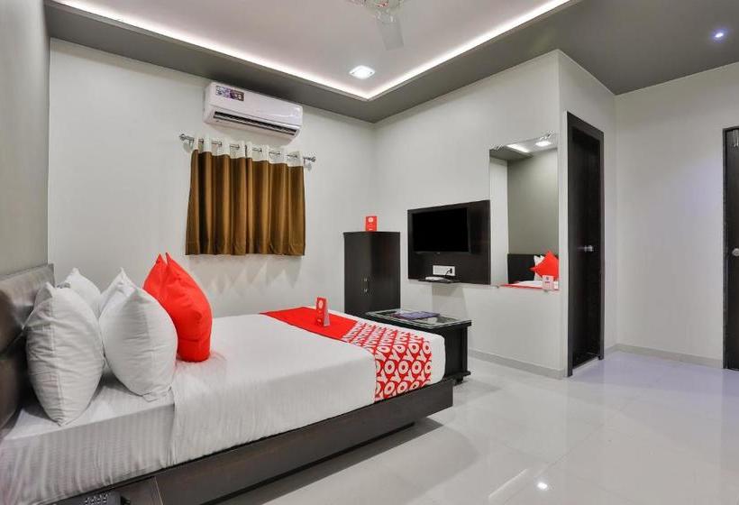 Fotos del hotel Oyo 16383 Raj Palace:  3