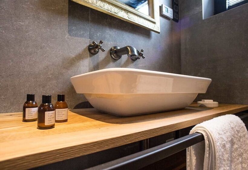 Fotos del hotel Vault:  9