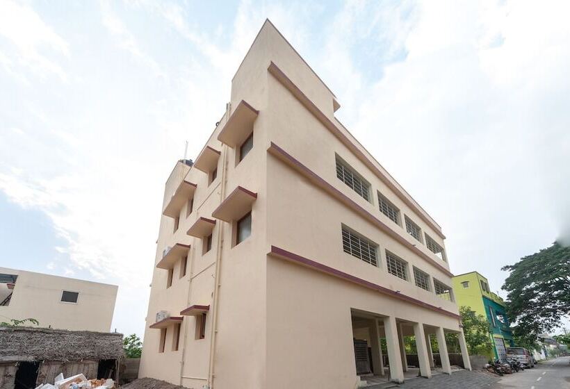 Oyo 2391 Greentree Serviced Apartment