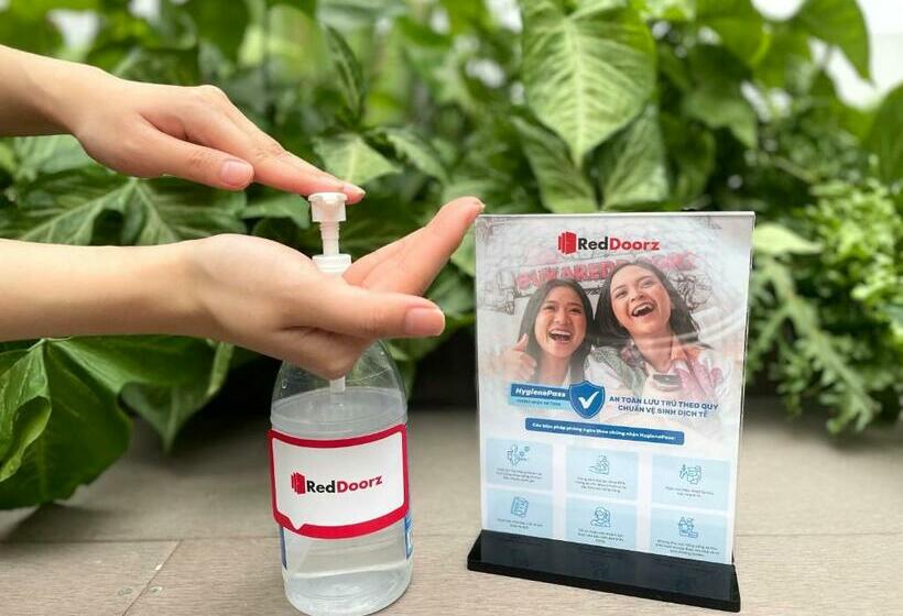 Fotos del hotel Reddoorz Plus Near Ben Thanh Market:  6