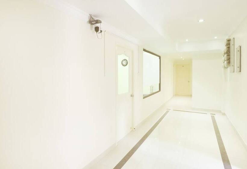 Fotos del hotel Treebo Trip Sr Residency:  17