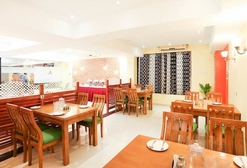 Fotos del hotel Treebo Trip Sr Residency:  21