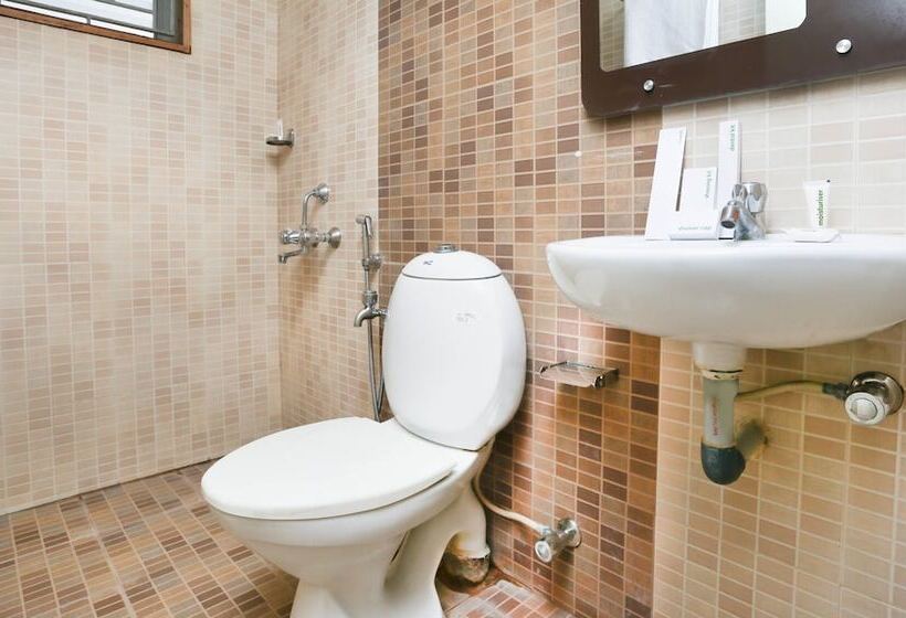 Fotos del hotel Treebo Trip Sr Residency:  10