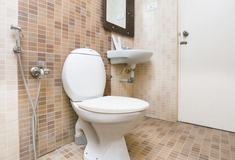 Fotos del hotel Treebo Trip Sr Residency:  9