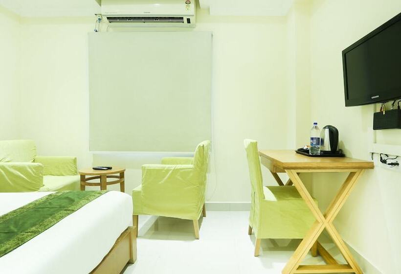 Fotos del hotel Treebo Trip Sr Residency:  5