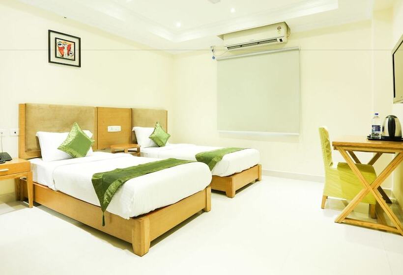 Fotos del hotel Treebo Trip Sr Residency:  4