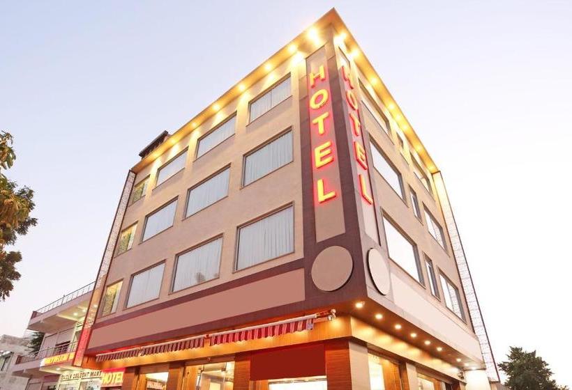 Fotos del hotel Cheelgadi:  9