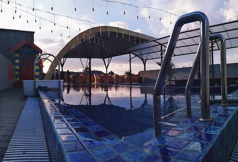 Fotos del hotel @hom Premiere Gkb Gresik:  14