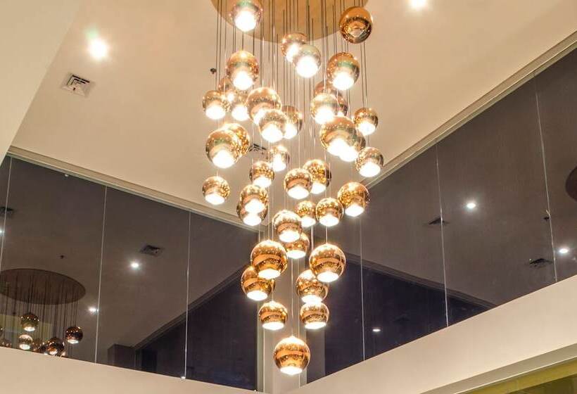 Fotos del hotel @hom Premiere Gkb Gresik:  12