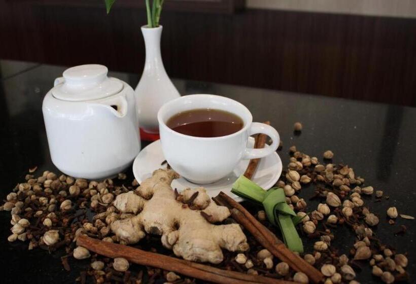 Fotos del hotel @hom Premiere Gkb Gresik:  5