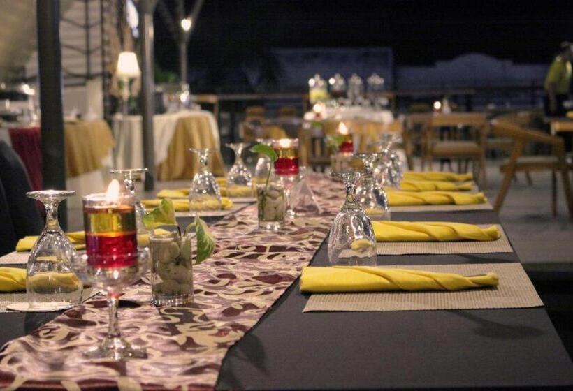 Fotos del hotel @hom Premiere Gkb Gresik:  6