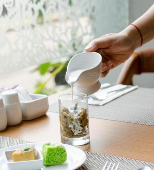 Fotos del hotel @hom Premiere Gkb Gresik:  2